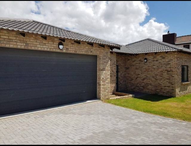 3 BEDROOM HOUSE RENTED IN KAMMA HEIGHTS
